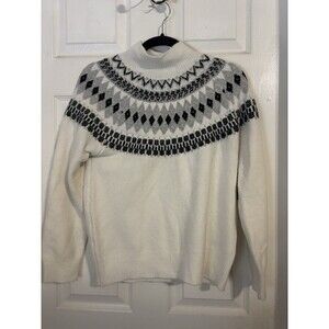 Absolutely Famous Scoop Neck Small S Sweater Cute Style And Super Soft